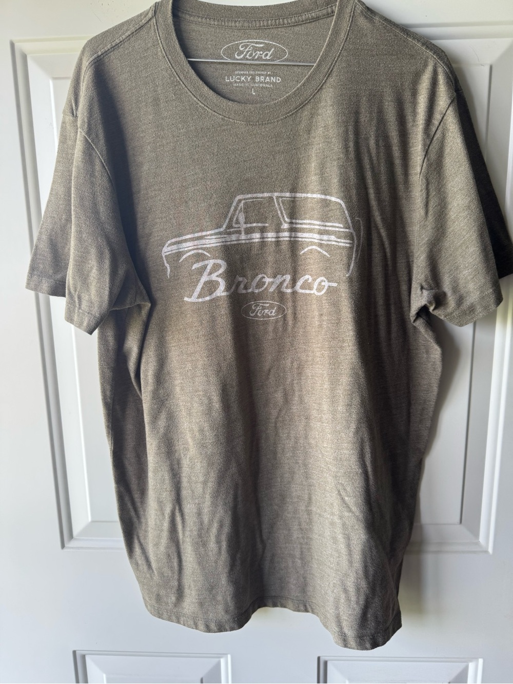 Lucky Brand Men’s Short-Sleeve Bronco Graphic Tee — Olive Green
